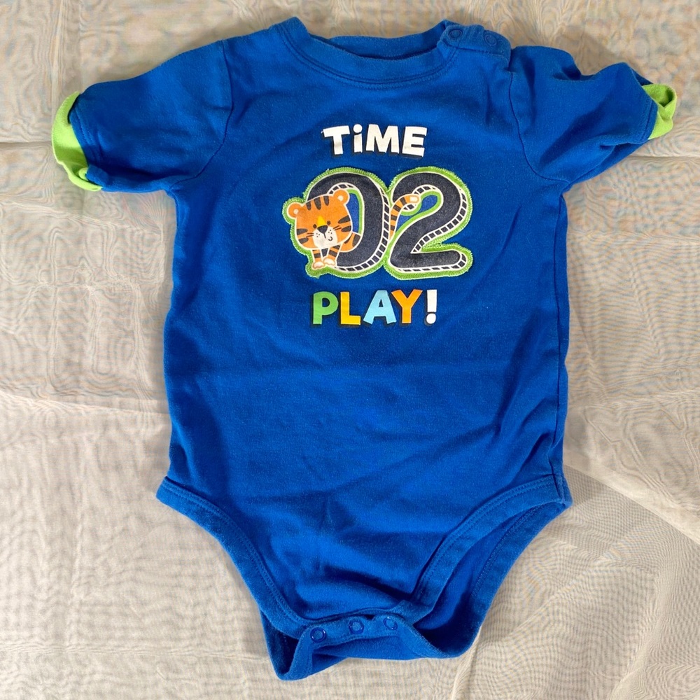 Boys bundle 24mo onesies - Picture 3 of 11